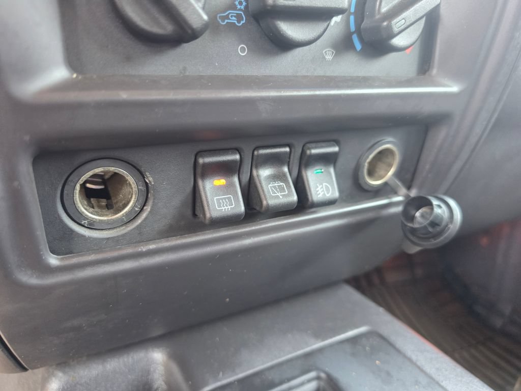 Used 2001 Jeep Cherokee Limited AWD/4WD image 24