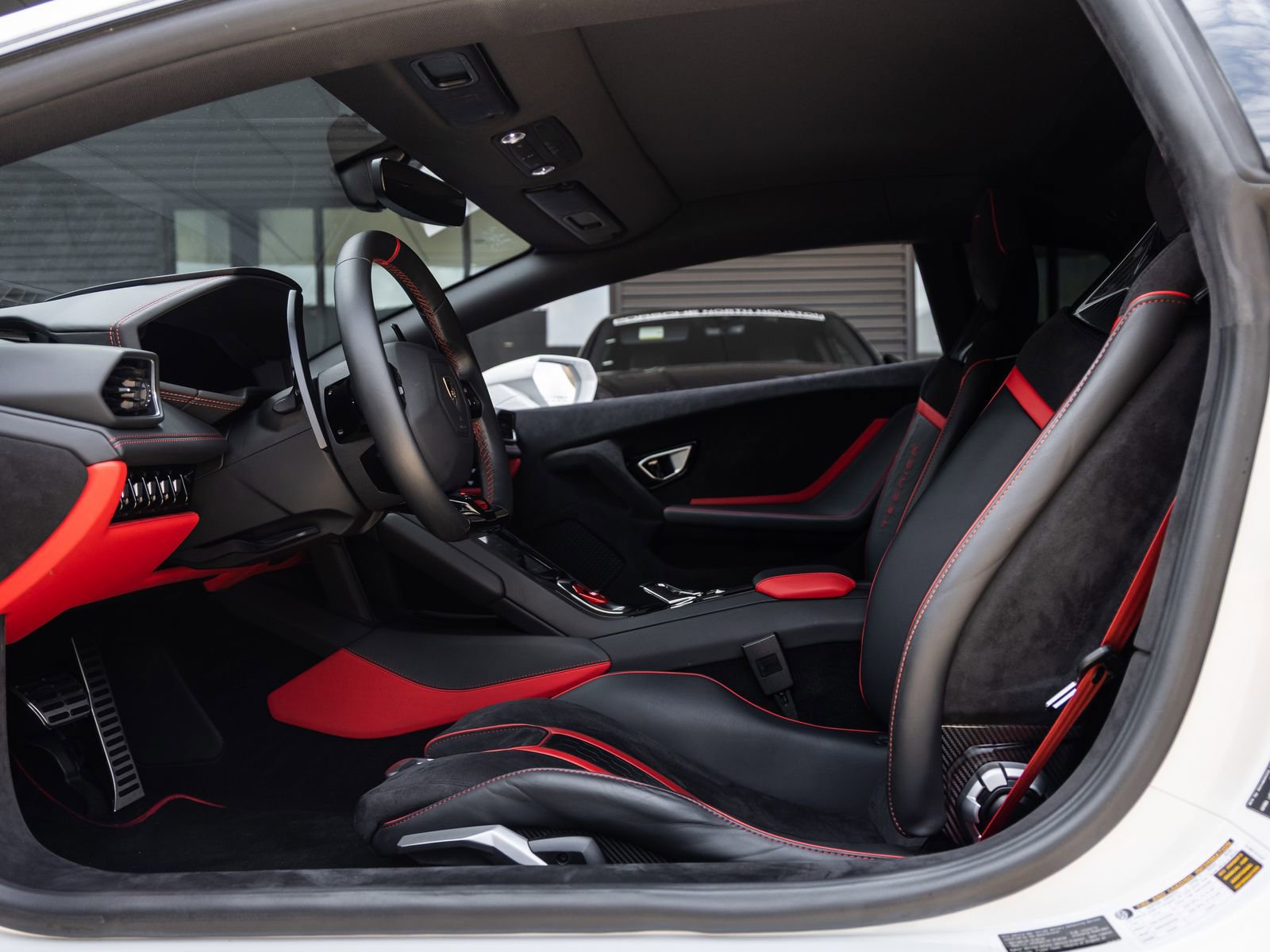 Used 2023 Lamborghini Huracan Tecnica image 23