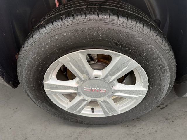 Used 2015 GMC Terrain SLE FWD image 14