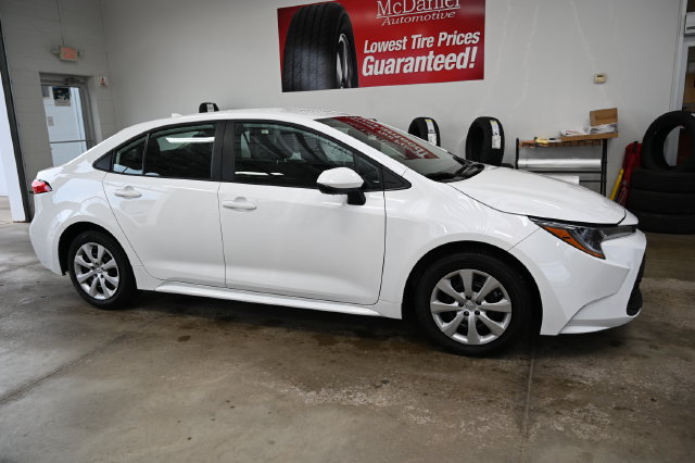Used 2026 Toyota Corolla LE FWD image 4