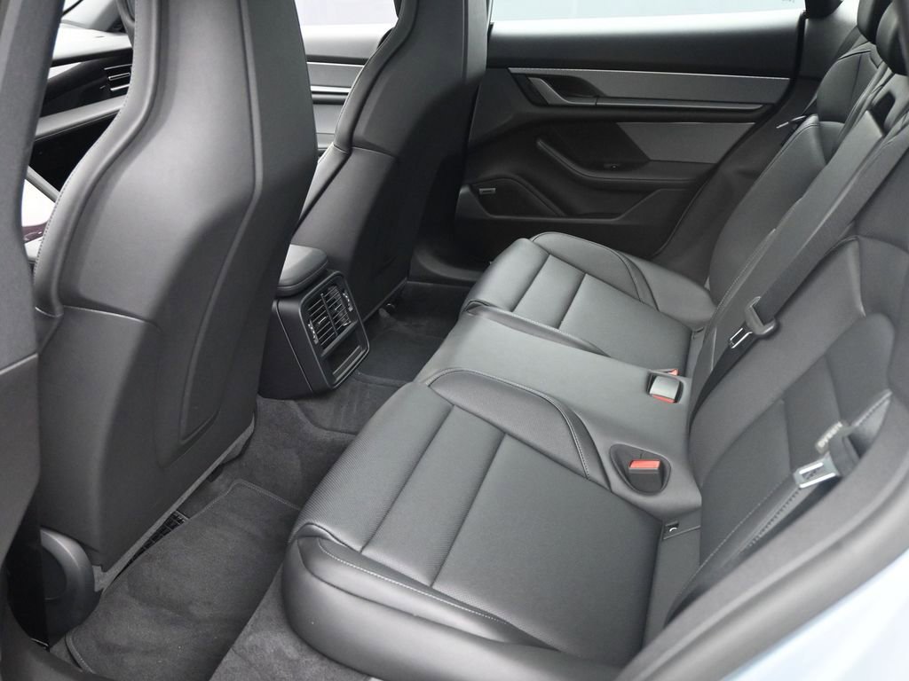Certified 2025 Porsche Taycan image 6