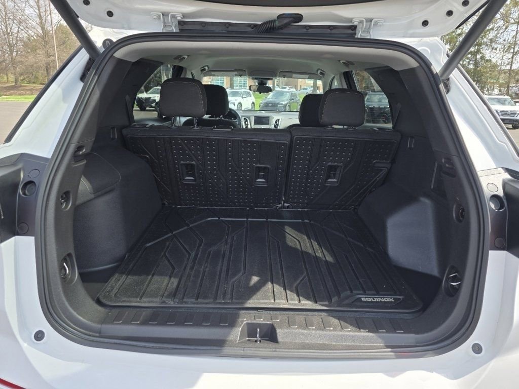 Used 2024 Chevrolet Equinox LT w/ LPO, Floor Liner Package image 15