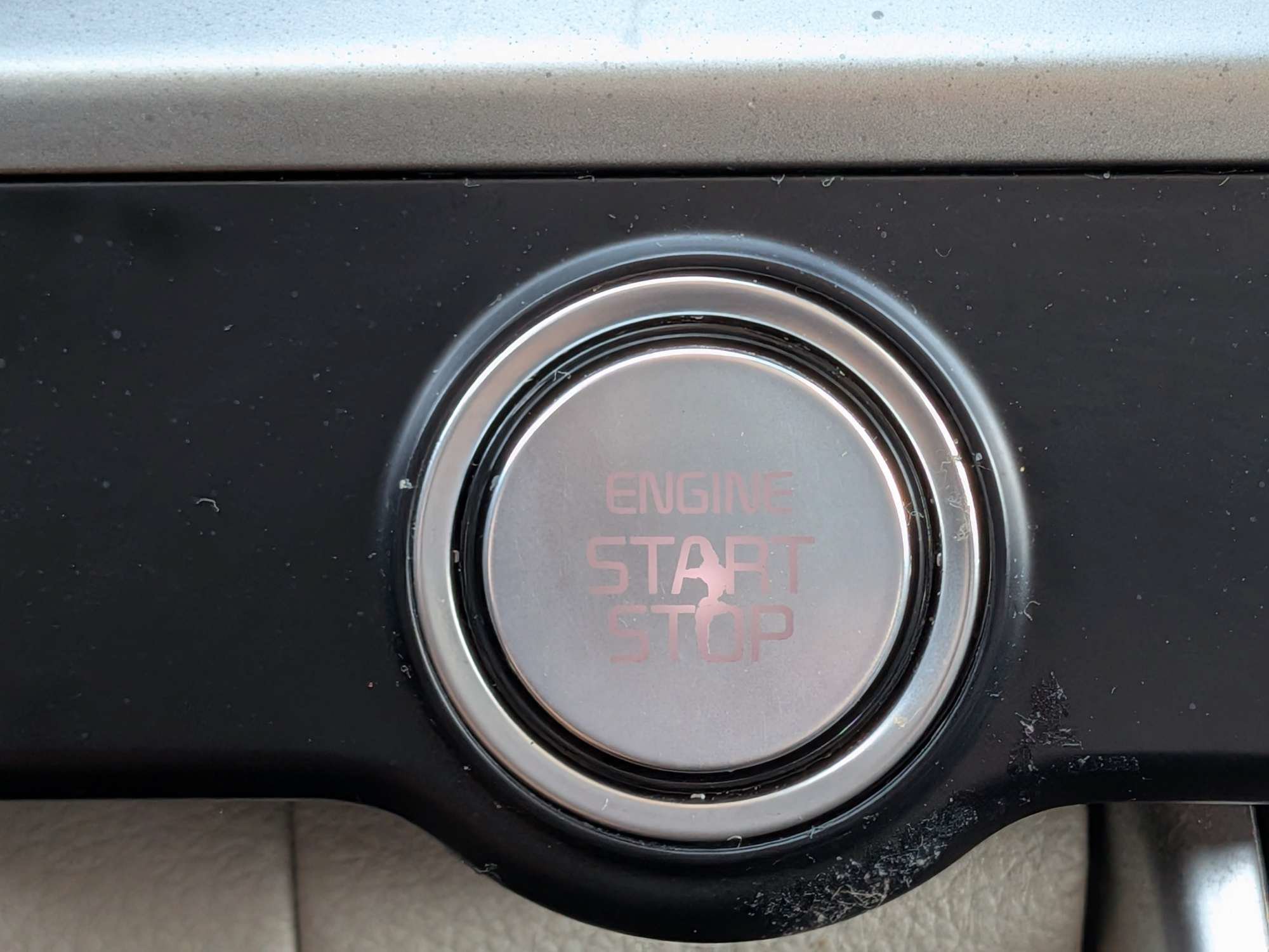 Used 2022 Kia Carnival LX FWD image 38