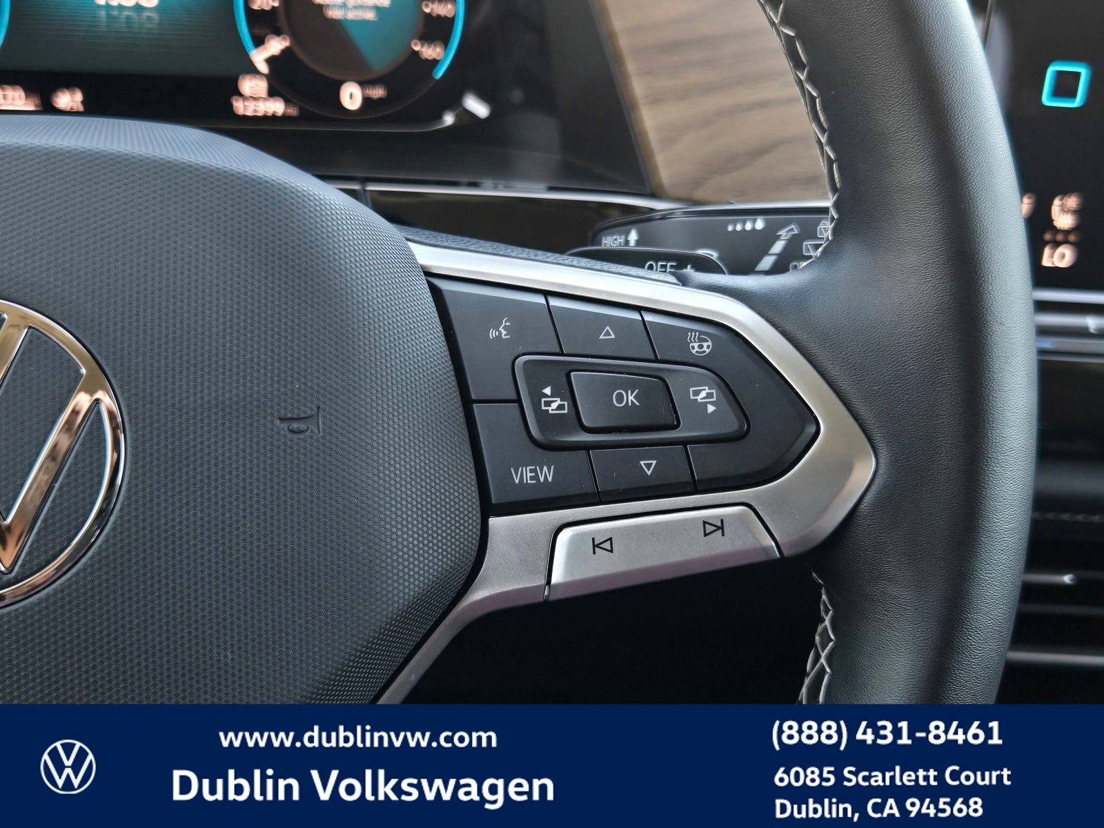 Used 2025 Volkswagen Atlas SE AWD/4WD image 21