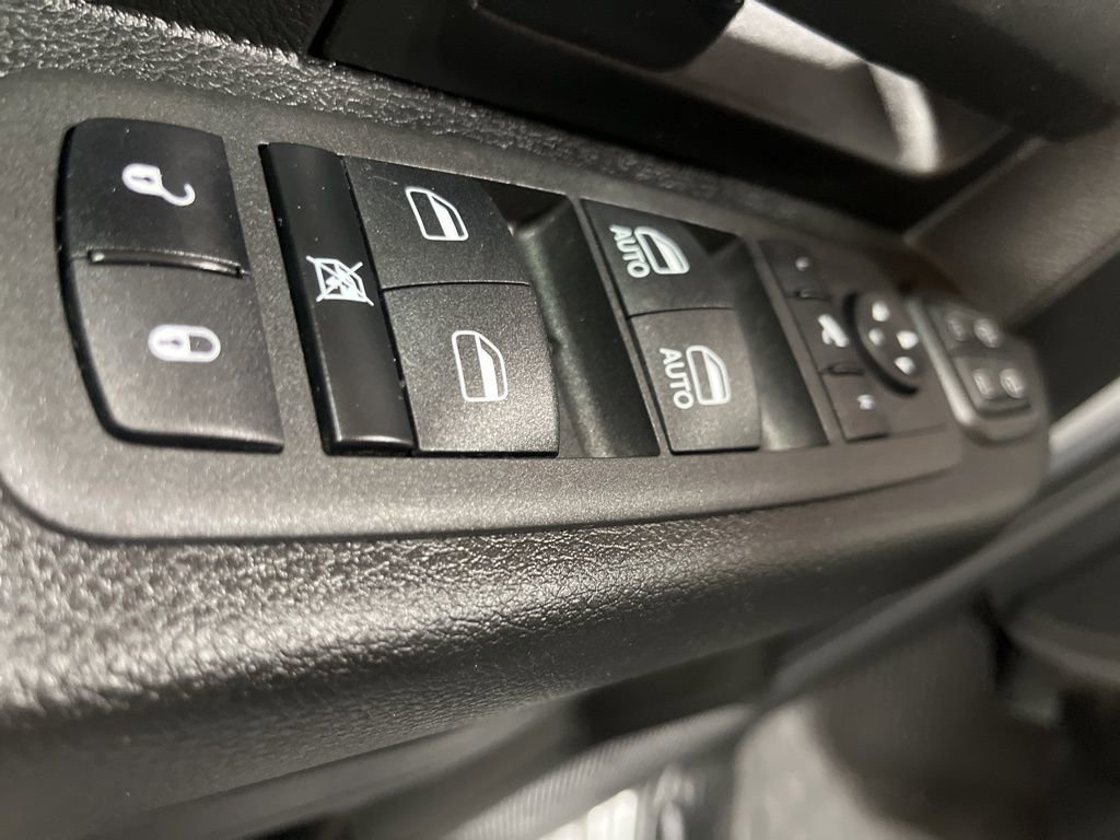 Used 2024 RAM 2500 Tradesman w/ Chrome Appearance Group image 16