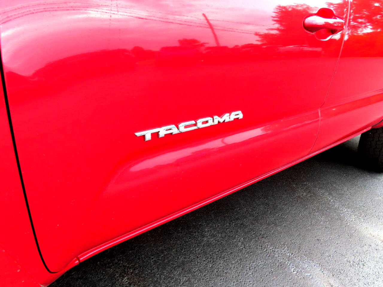 Used 2019 Toyota Tacoma SR5 image 12