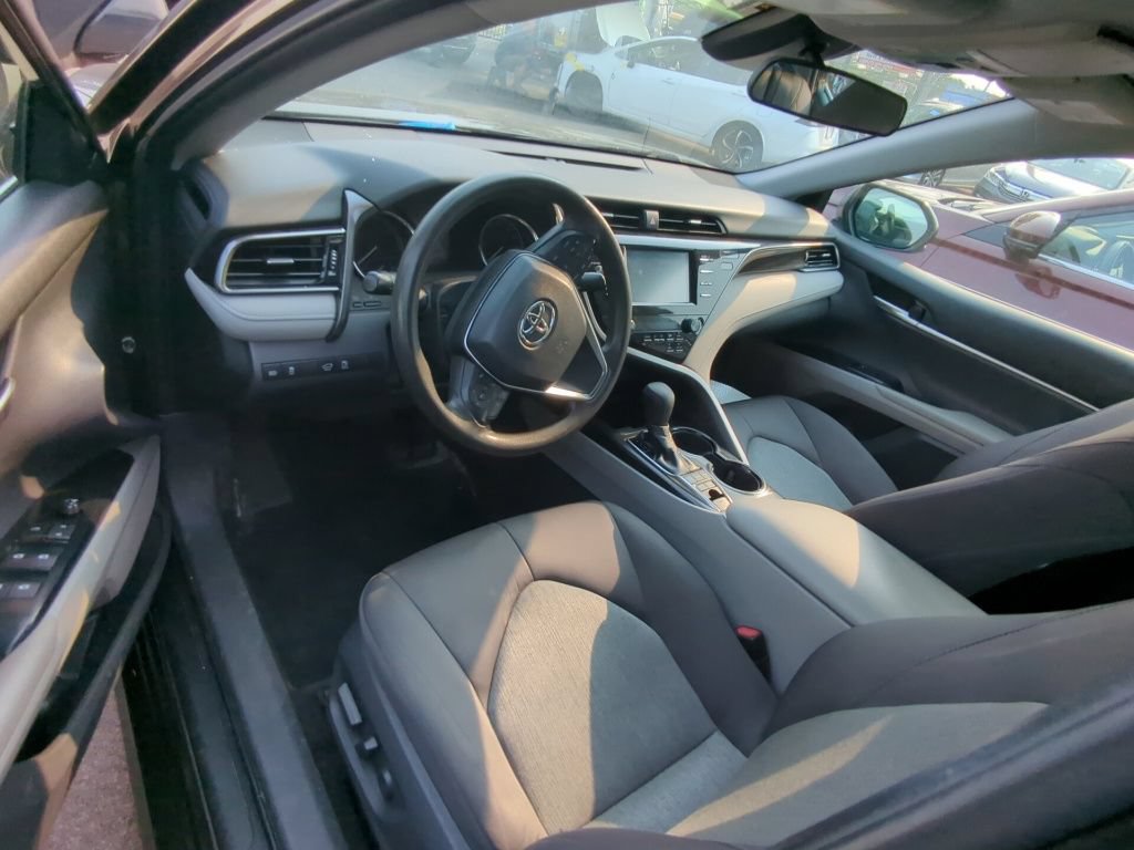 Used 2019 Toyota Camry LE FWD image 7
