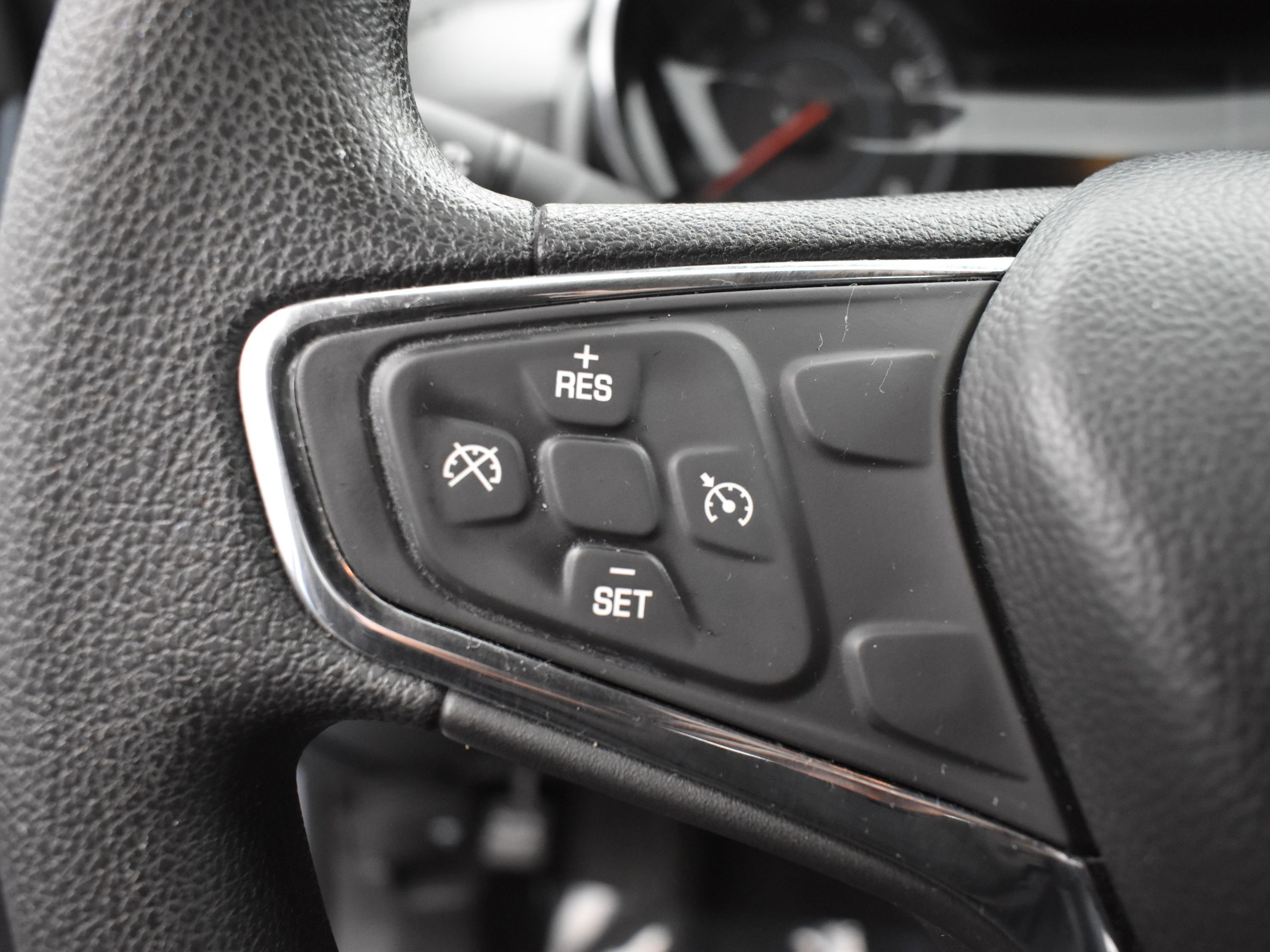 Used 2017 Chevrolet Cruze LT image 10