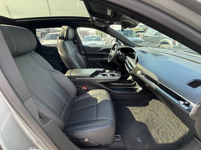 Used 2024 Cadillac Lyriq Luxury w/ LPO, Floor Liner Package AWD/4WD image 26