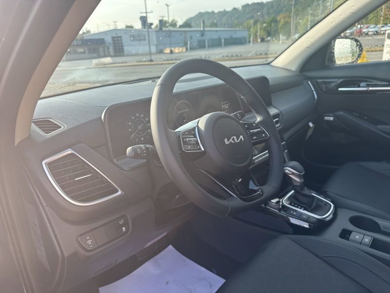 New 2026 Kia Seltos SX w/ SX Sunroof Package AWD/4WD image 25
