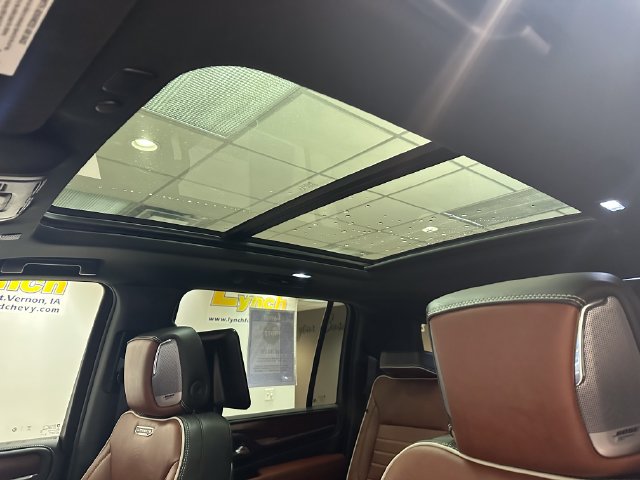 Used 2024 GMC Yukon XL Denali Ultimate AWD/4WD image 4