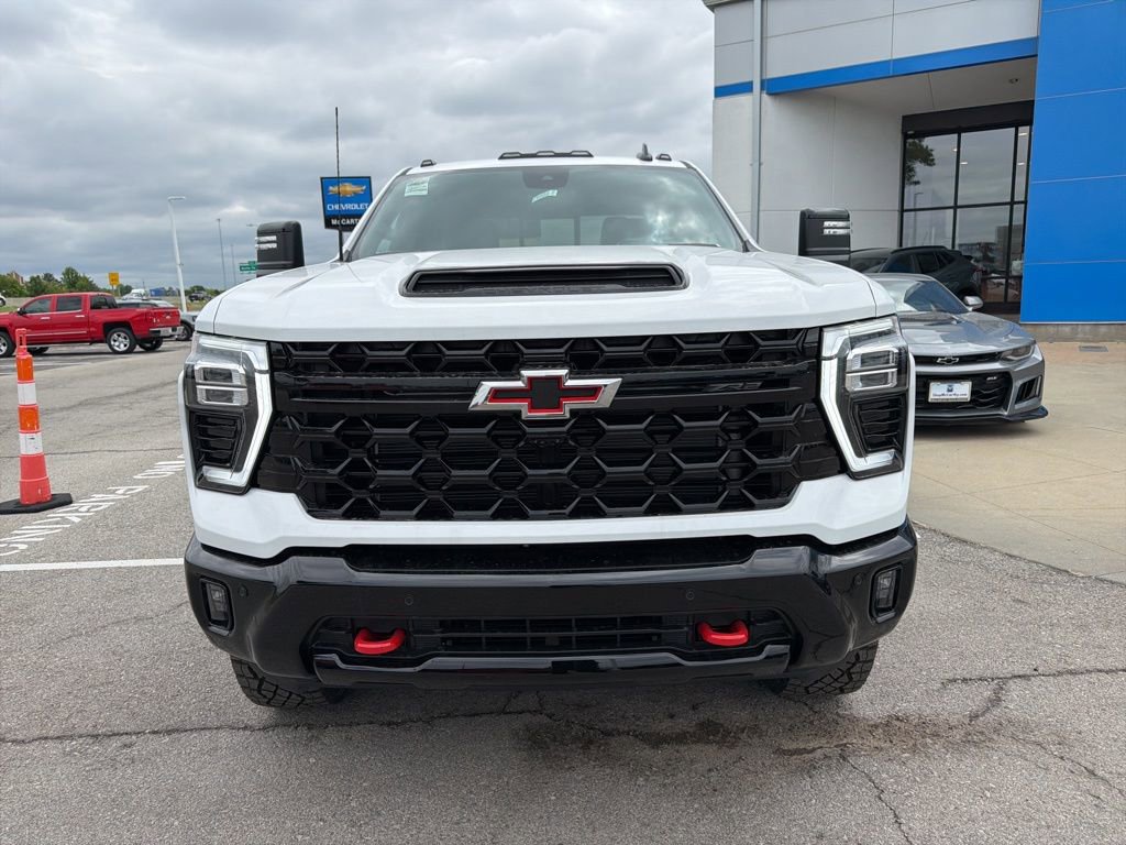 New 2026 Chevrolet Silverado 2500 ZR2 w/ LPO, Dark Essentials Package AWD/4WD image 8