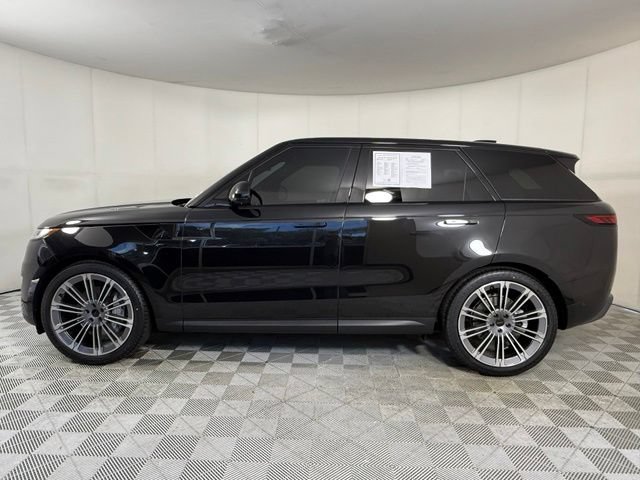 Used 2026 Land Rover Range Rover Sport SE AWD/4WD image 3