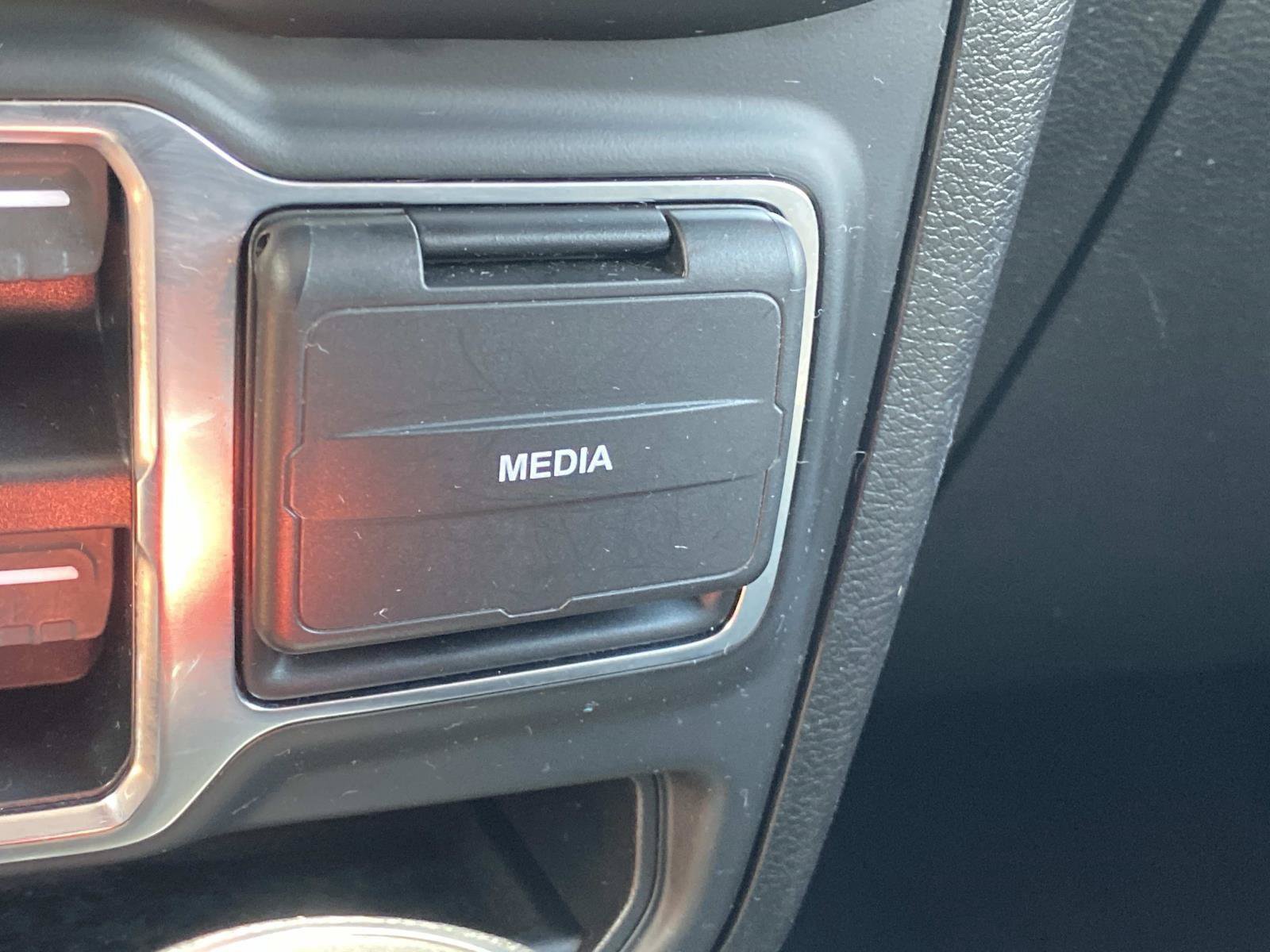 Used 2021 Jeep Gladiator Sport AWD/4WD image 33
