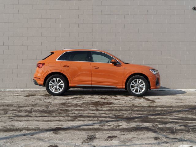 Certified 2025 Audi Q3 2.0T Premium Plus w/ Premium Plus Package image 8