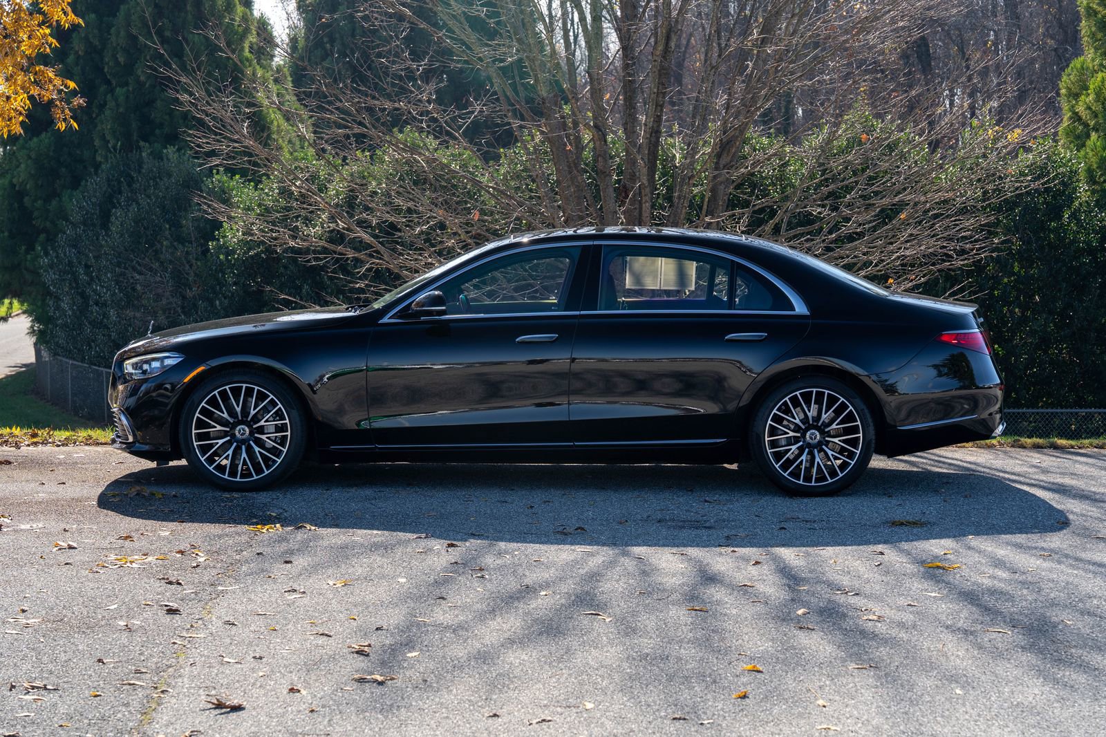Used 2023 Mercedes-Benz S 580 4MATIC Sedan image 3