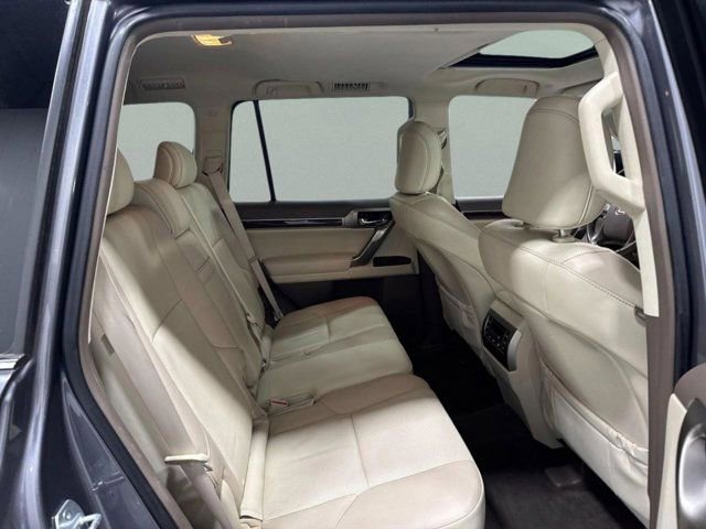 Used 2019 Lexus GX 460 Premium w/ Premium Package AWD/4WD image 27