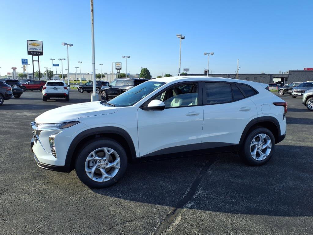 New 2025 Chevrolet Trax LS w/ LS Convenience Package FWD image 6