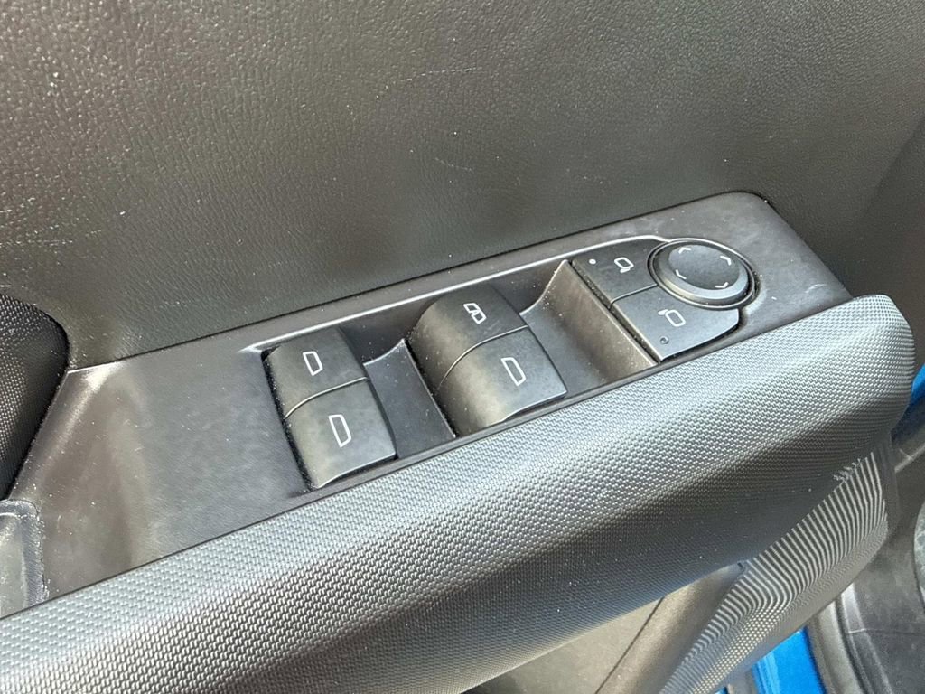 Used 2023 Chevrolet Colorado Trail Boss AWD/4WD image 23