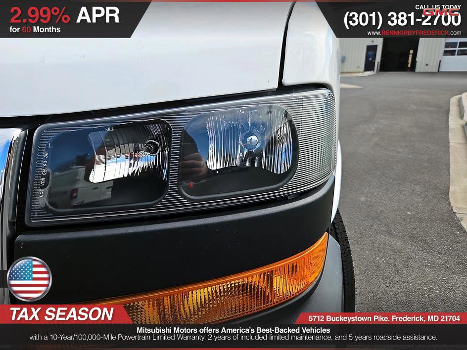 Used 2024 GMC Savana 2500 w/ Driver Convenience Package image 9