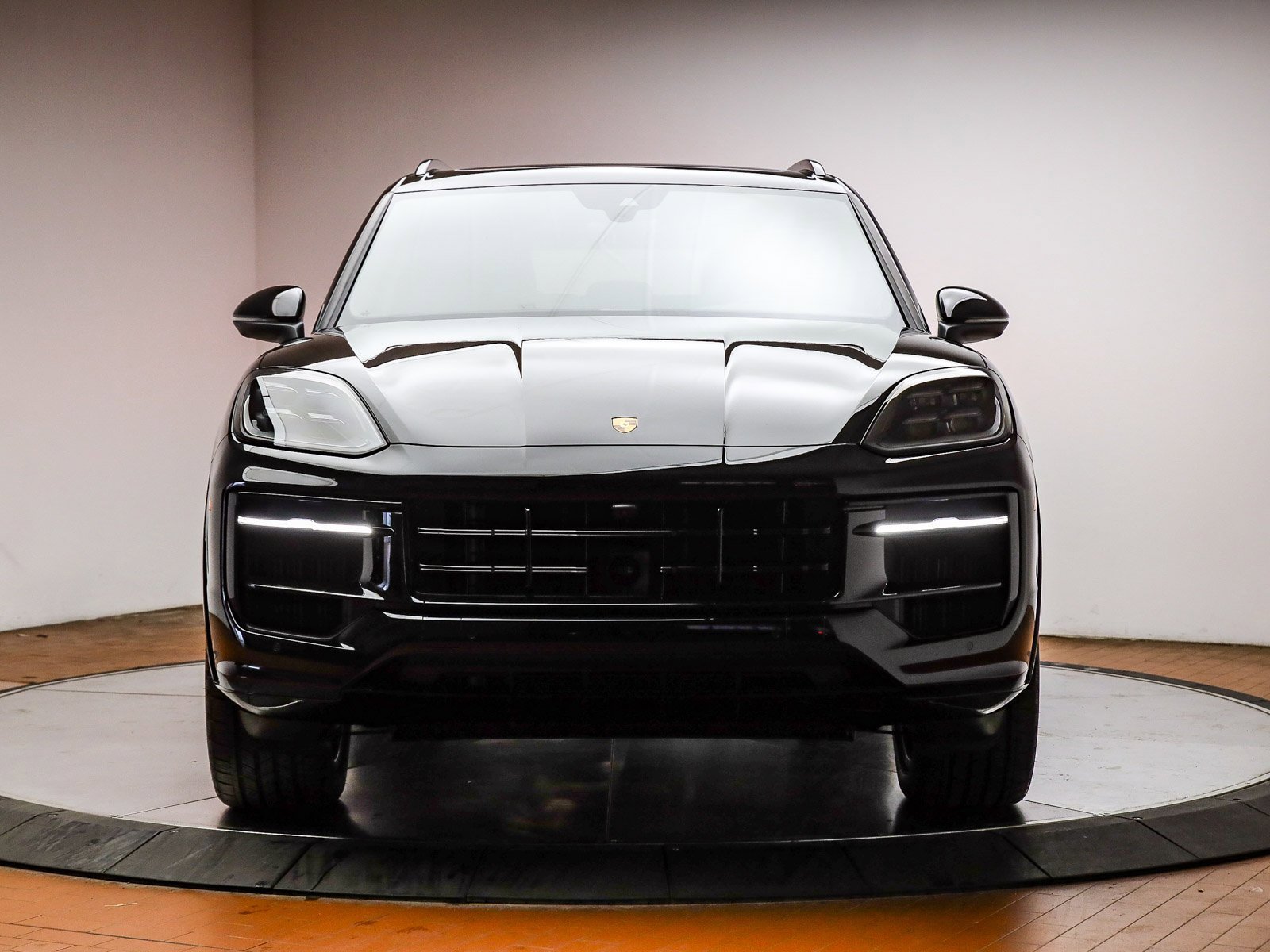 Used 2025 Porsche Cayenne image 12