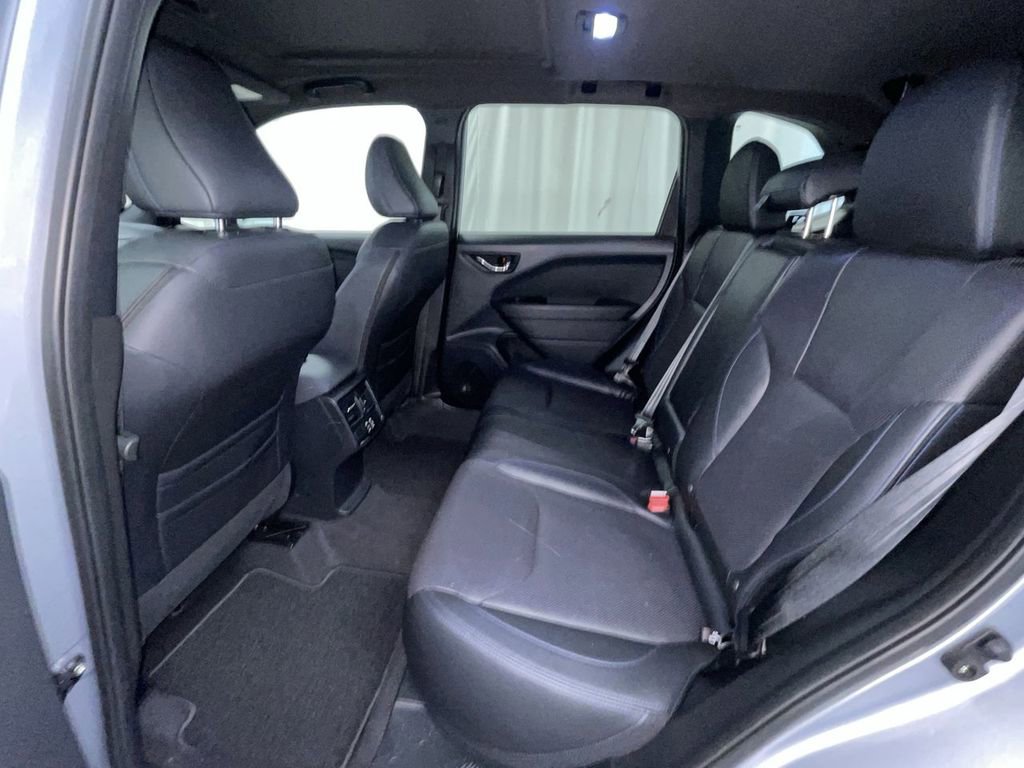 Certified 2025 Subaru Forester Limited image 7