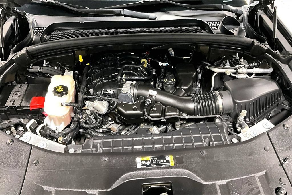 Used 2022 Jeep Grand Cherokee Altitude AWD/4WD image 11