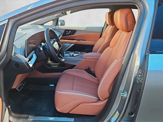 New 2027 Cadillac Optiq Premium Luxury w/ LPO, Floor Liner Package AWD/4WD image 4