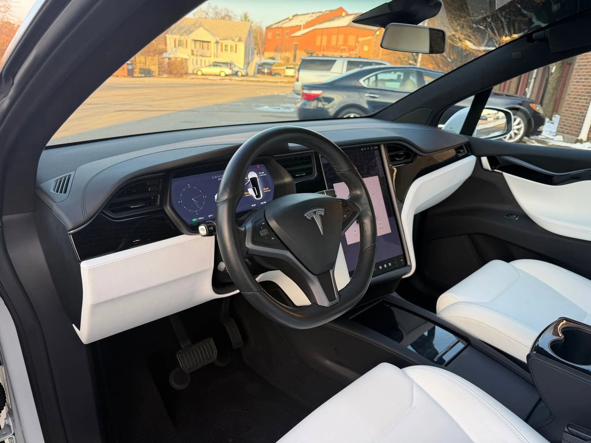 Used 2018 Tesla Model X 100D image 10