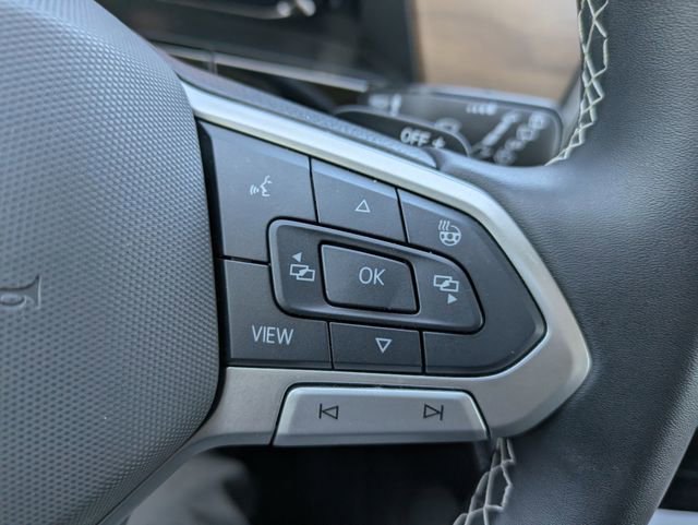 Certified 2025 Volkswagen Atlas SE w/ Black Wheel Package image 28