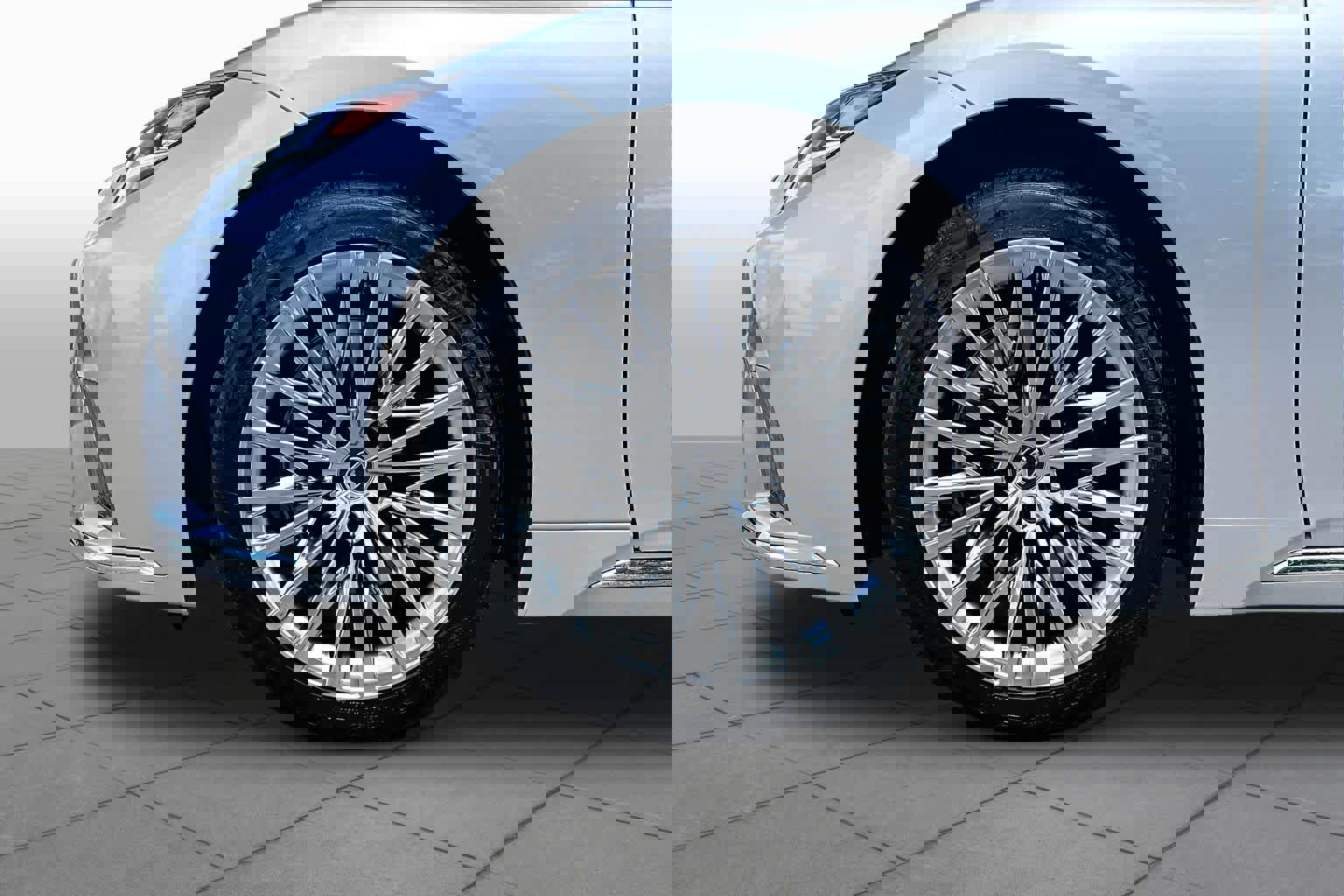 Used 2024 Lexus LS 500 RWD image 10