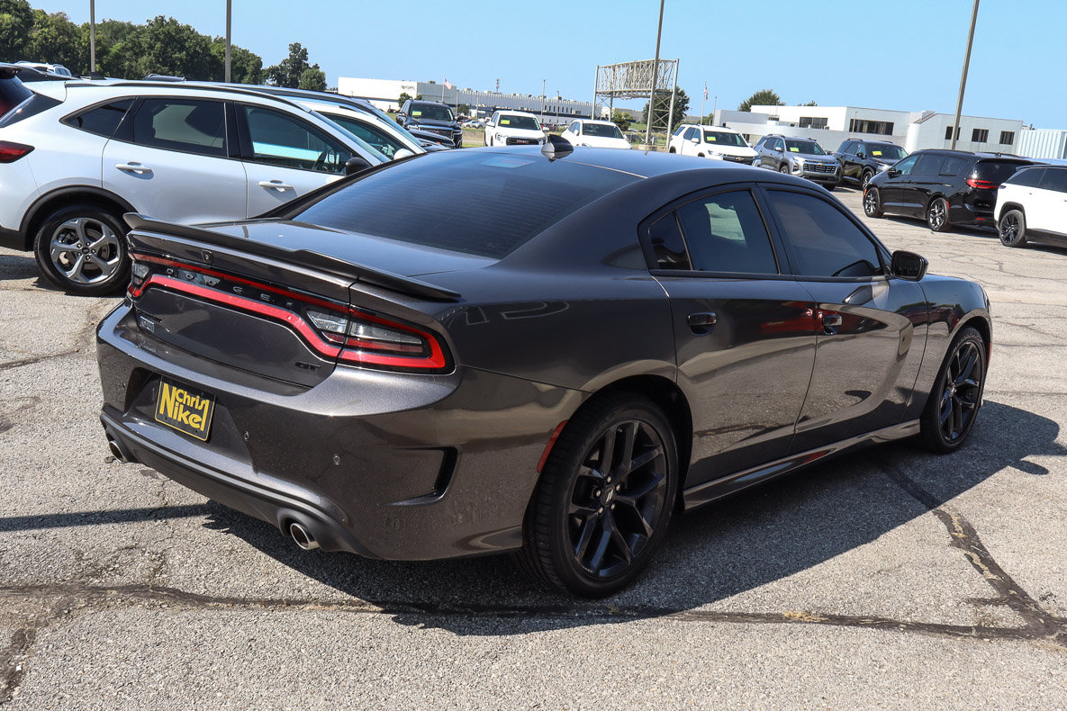 Used 2022 Dodge Charger GT w/ Blacktop Package RWD image 4