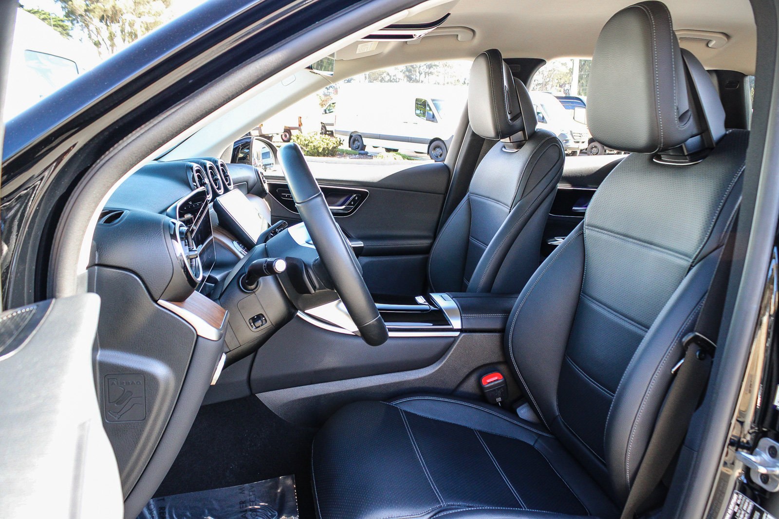 Certified 2025 Mercedes-Benz GLC 350e 4MATIC image 17