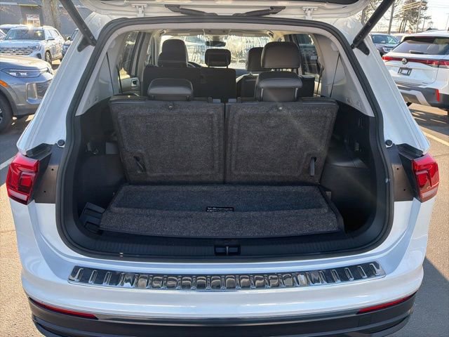 Certified 2023 Volkswagen Tiguan SE image 24