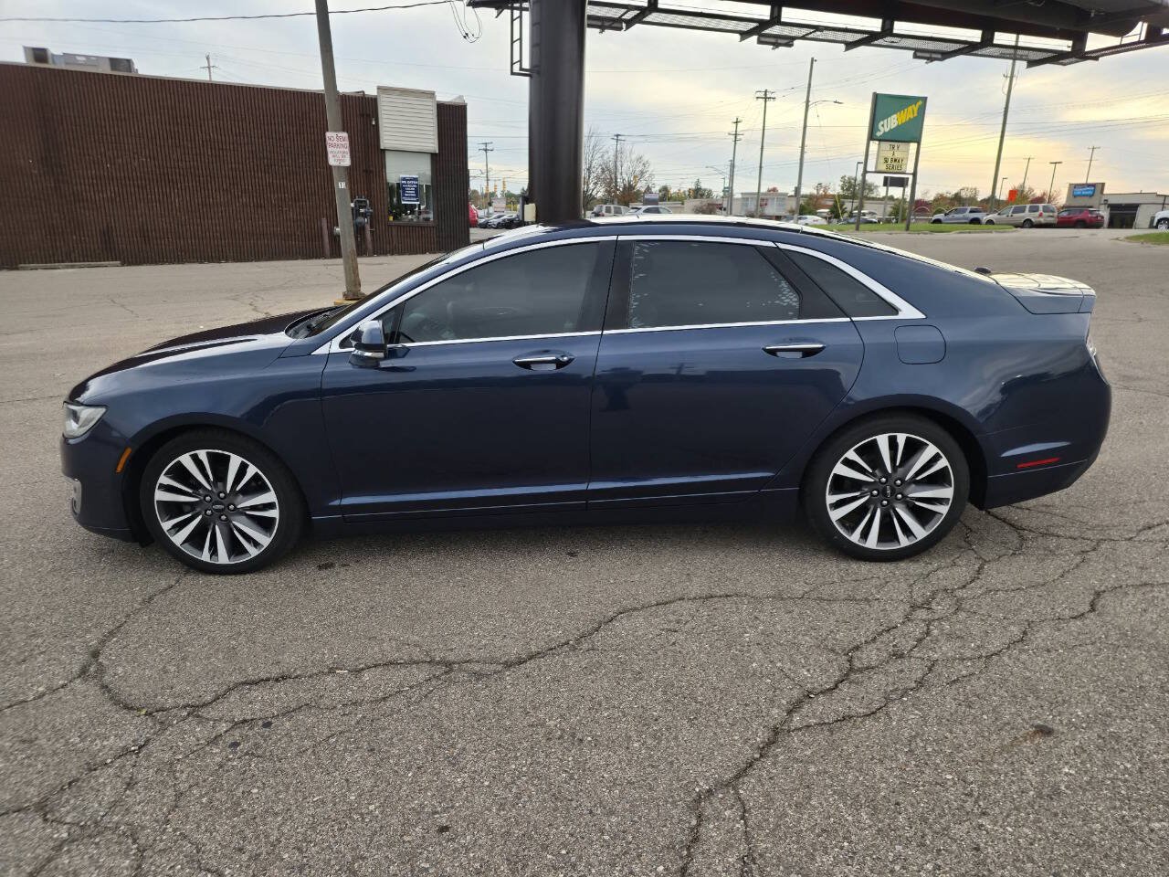 Used 2017 Lincoln MKZ Select w/ Climate Package FWD image 7