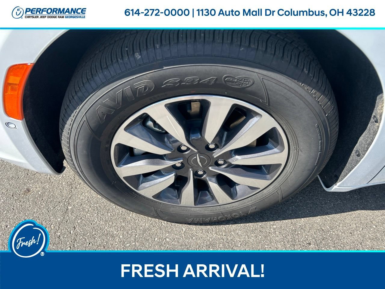 Used 2026 Chrysler Pacifica Select FWD image 10