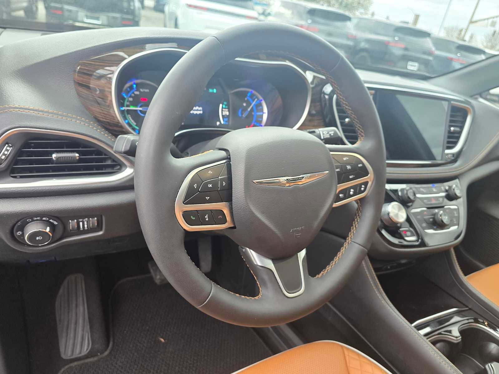 Used 2023 Chrysler Pacifica Pinnacle image 34