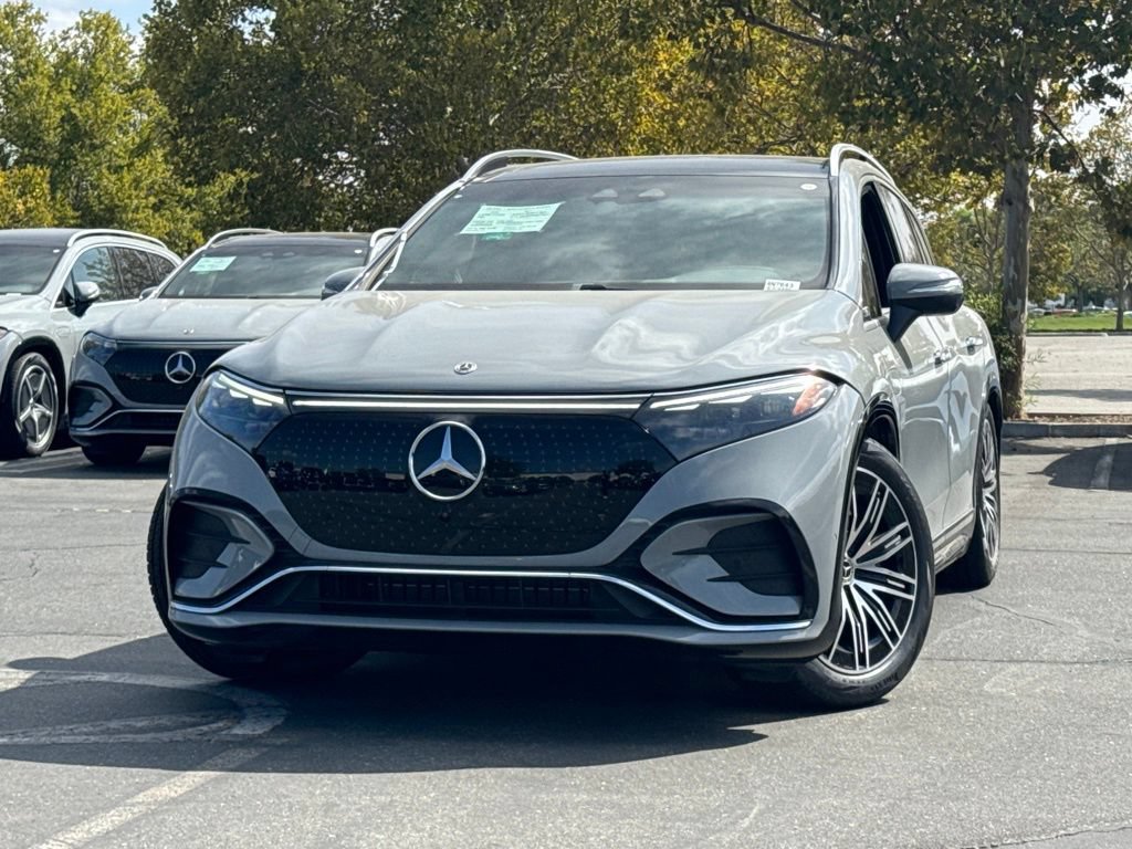 New 2026 Mercedes-Benz EQS 400 4MATIC SUV image 2