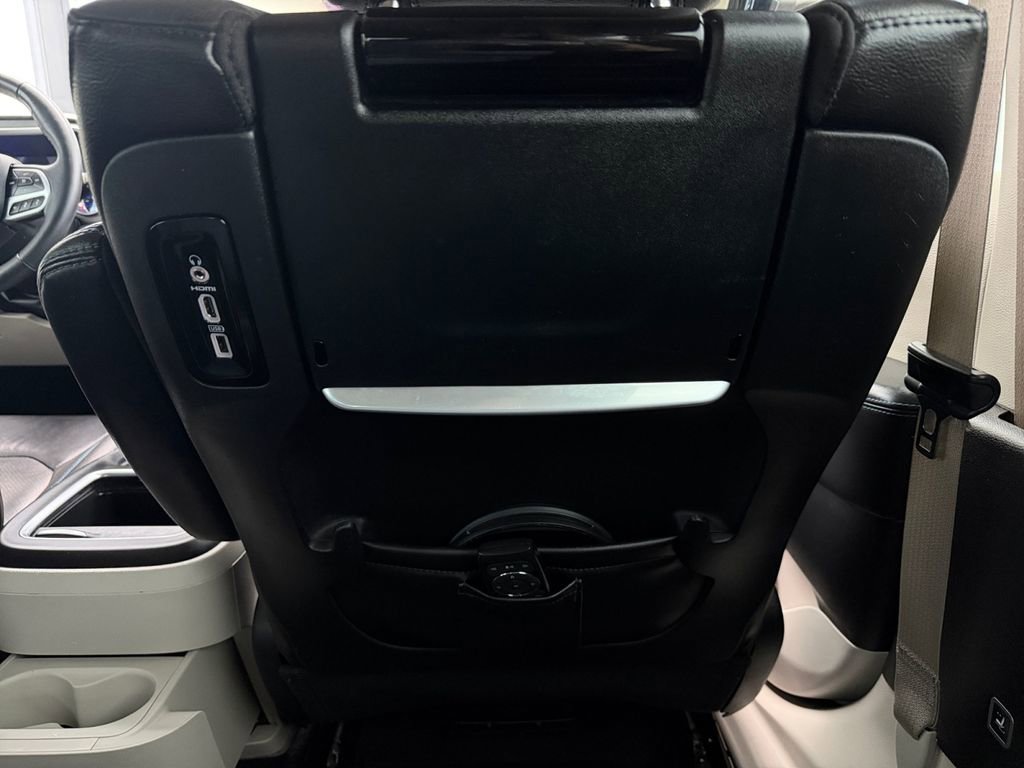 Used 2021 Chrysler Pacifica Touring-L w/ Uconnect Theater Family Group FWD image 45