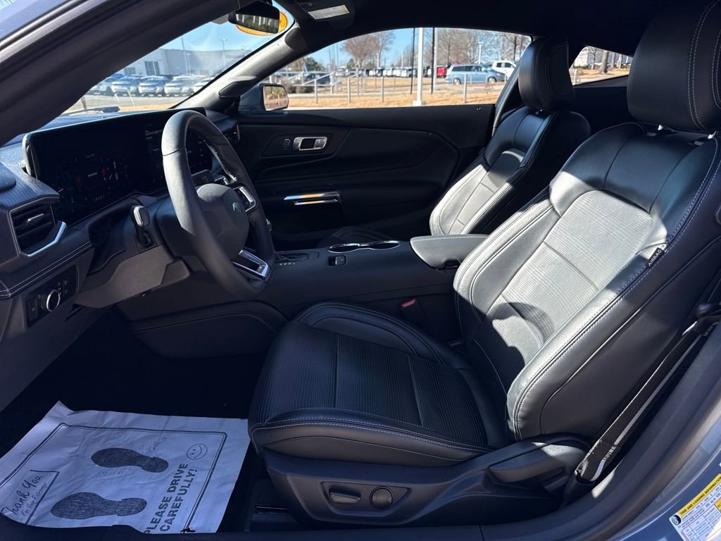 Used 2024 Ford Mustang Premium image 13