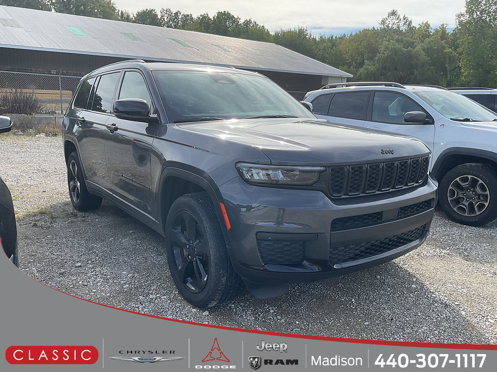 Used 2023 Jeep Grand Cherokee L Laredo AWD/4WD image 1