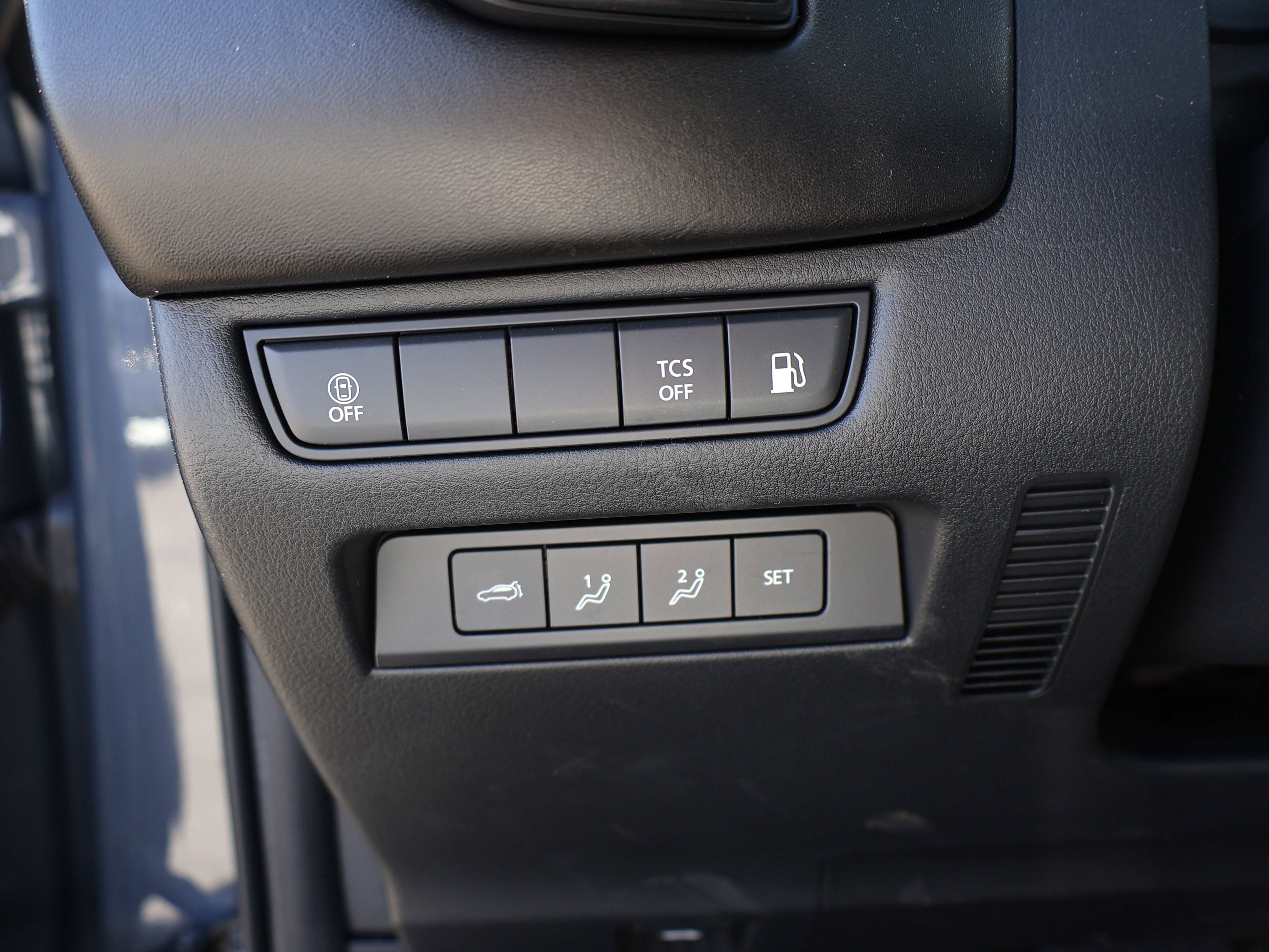 Certified 2025 MAZDA CX-50 2.5 Hybrid w/ Premium Plus Pkg image 39