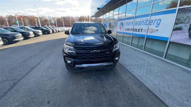 Used 2021 Chevrolet Colorado Z71 w/ Z71 Midnight Edition image 3