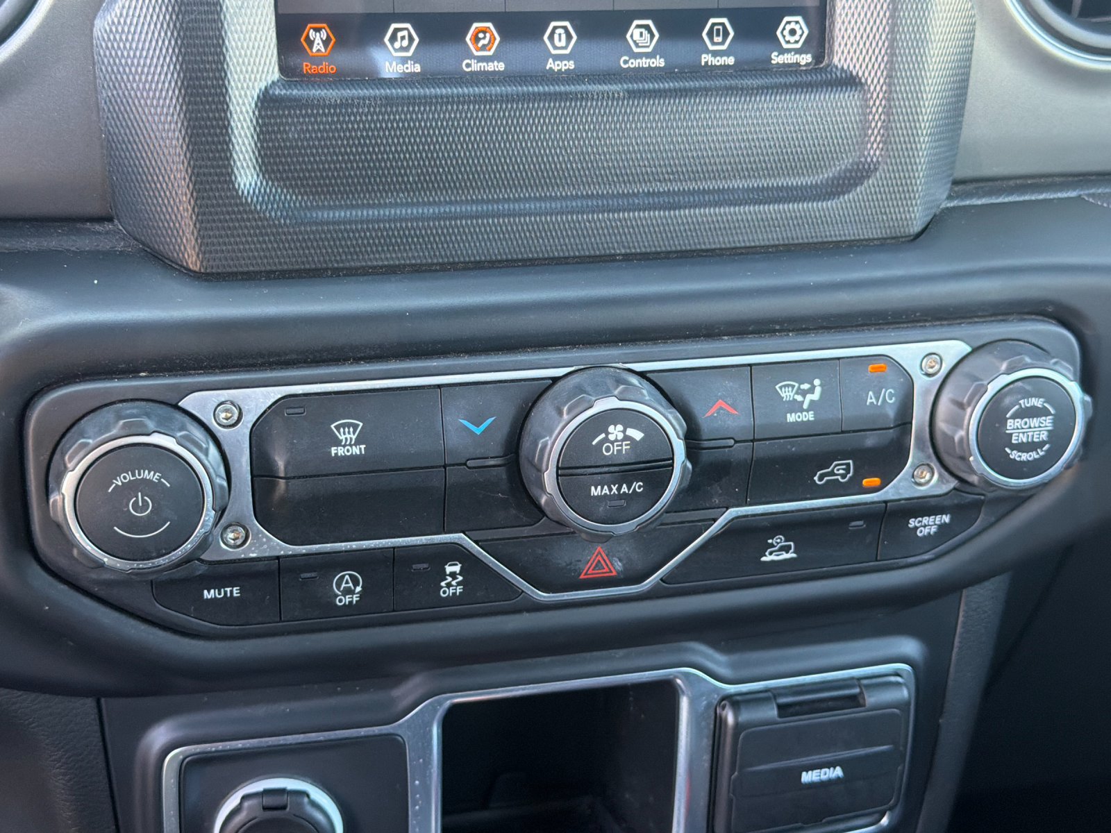 Used 2023 Jeep Wrangler Unlimited Sport AWD/4WD image 22