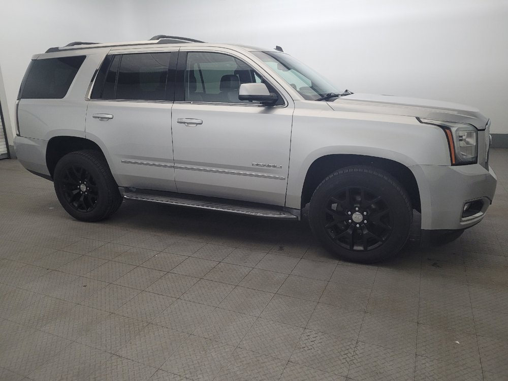 Used 2015 GMC Yukon Denali w/ Touring Package AWD/4WD image 11