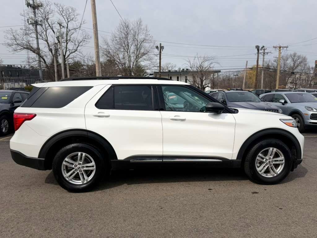 Used 2022 Ford Explorer XLT AWD/4WD image 8