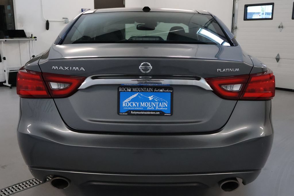 Used 2017 Nissan Maxima Platinum w/ Interior Lighting Package FWD image 6