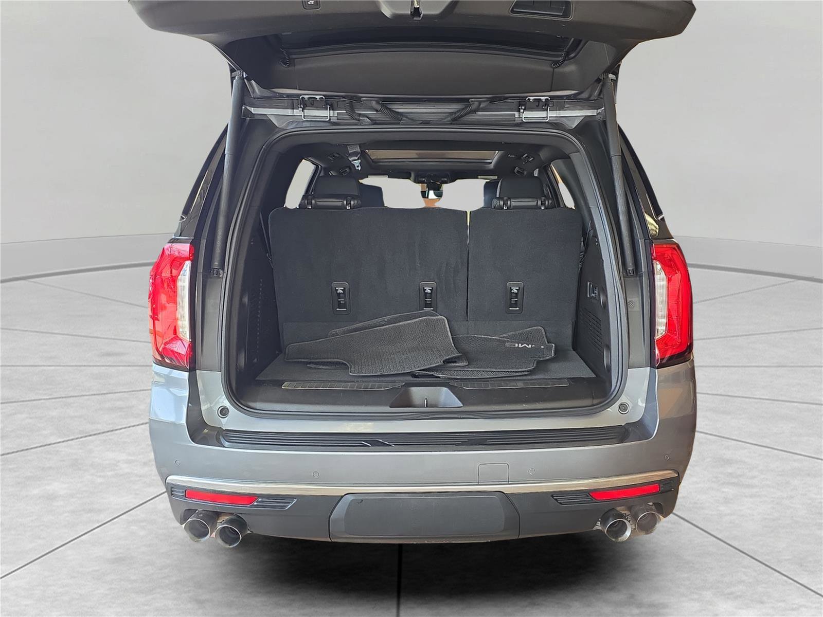 Used 2021 GMC Yukon Denali w/ Denali Ultimate Package image 32