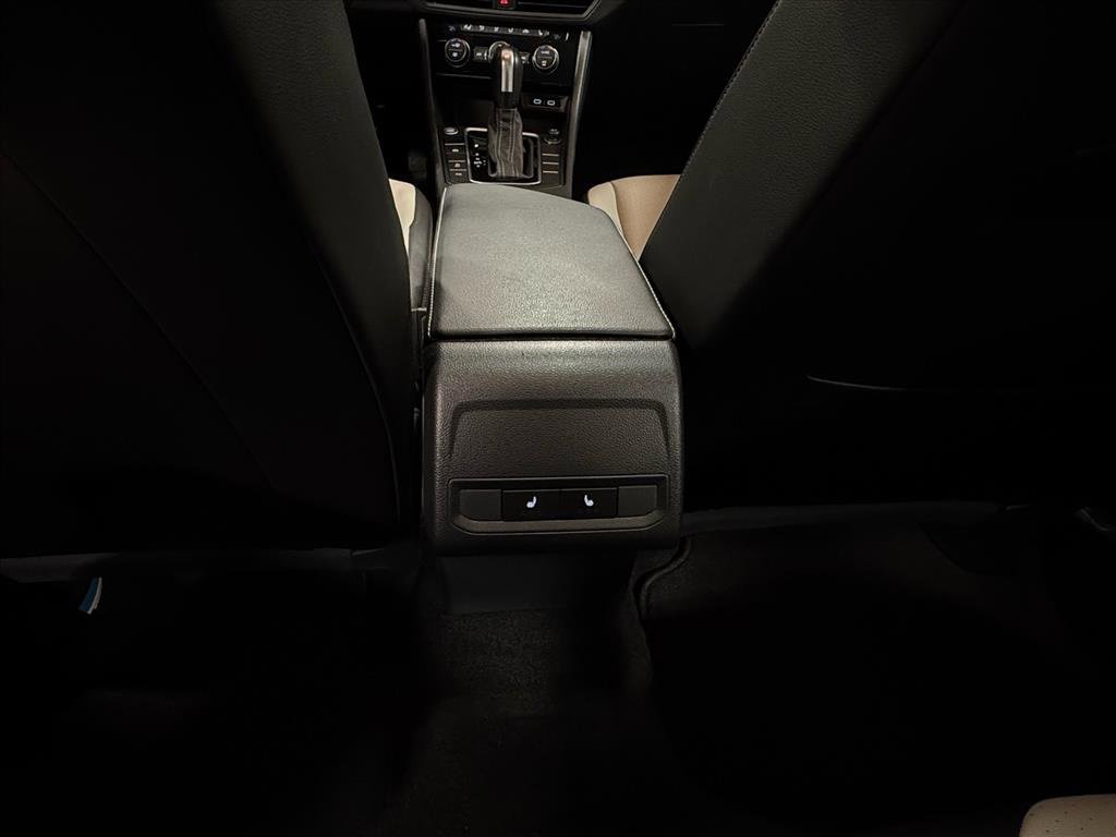 Used 2020 Volkswagen Jetta R-Line w/ R-Line Cold Weather Package image 15