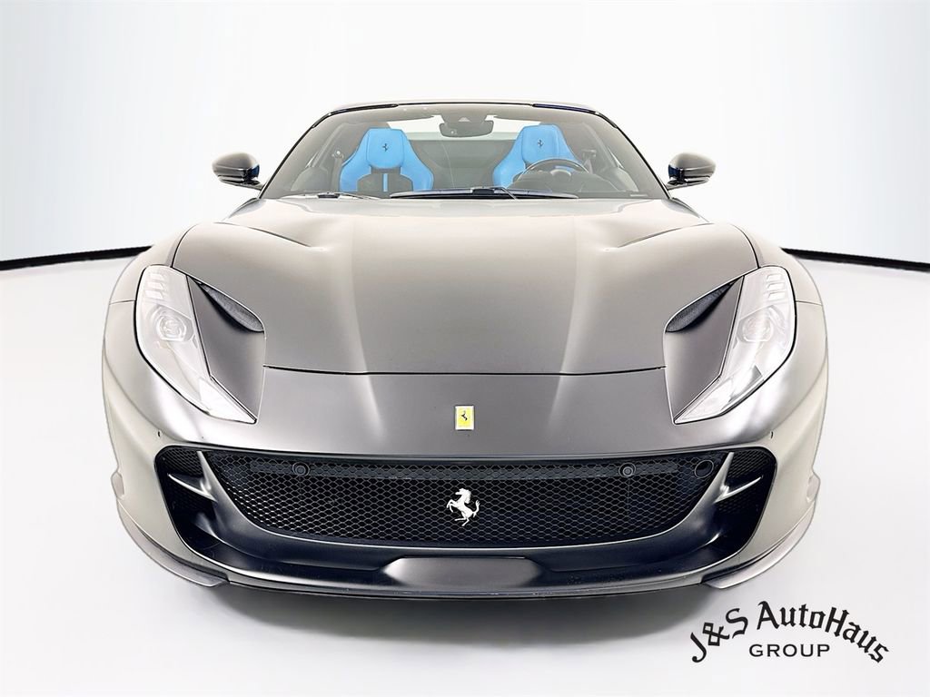 Used 2022 Ferrari 812 GTS image 4